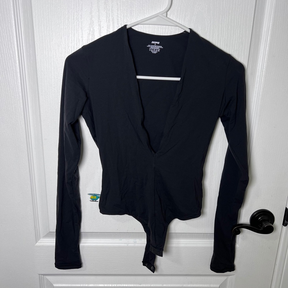 SKIMS Women's Fits Everybody Plunge
Bodysuit Black Long Sleeve XS New With Tags